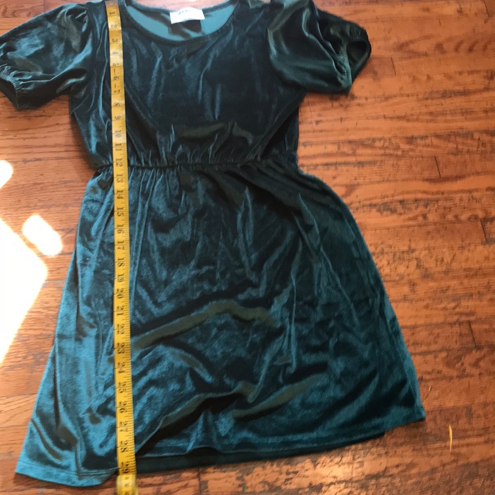 Girls large hunter green velvet dress.